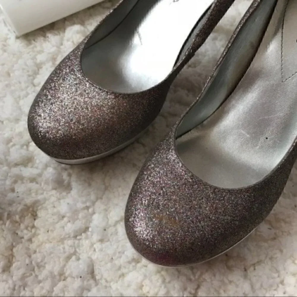 GUESS: Multicolored Rainbow Metallic Glitter Heels Platform Pumps Sz 8.5